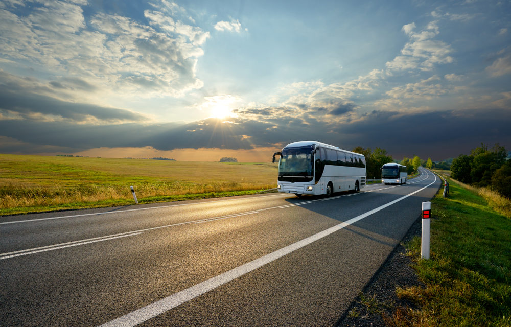 Les avantages des voyages en autocar par rapport aux autres moyens de transport