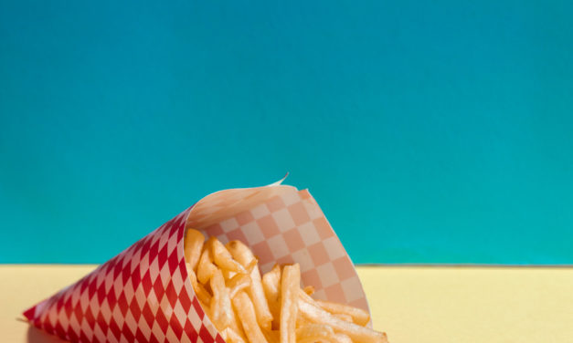 Pourquoi le cornet à frites en carton brun est-il si populaire dans les restaurants ?