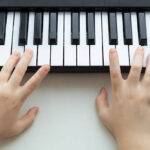 Quel piano numérique choisir quand on débute la musique ?