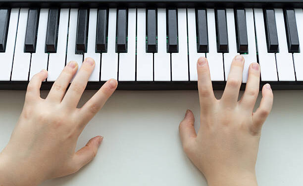 Quel piano numérique choisir quand on débute la musique ?