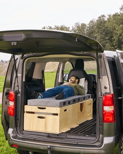 transformer sa voiture en camping-car